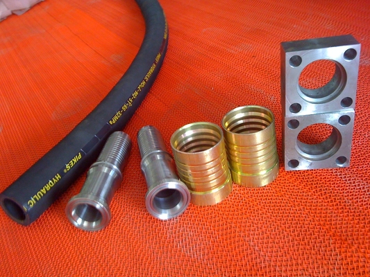 O pano resistente personalizado do óleo do tamanho 19mm trançou a mangueira de combustível
